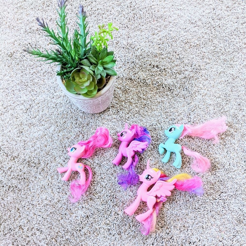 My Little Pony Set of 4 Ponies Pink, Blue